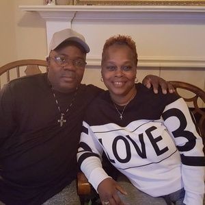 Meet your Posher, Lawrence